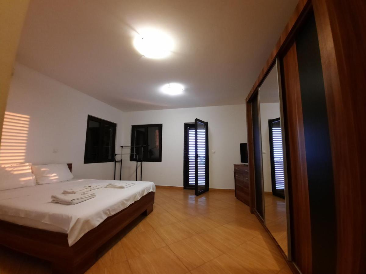 Villa Lipski 斯韦蒂·斯特凡 外观 照片